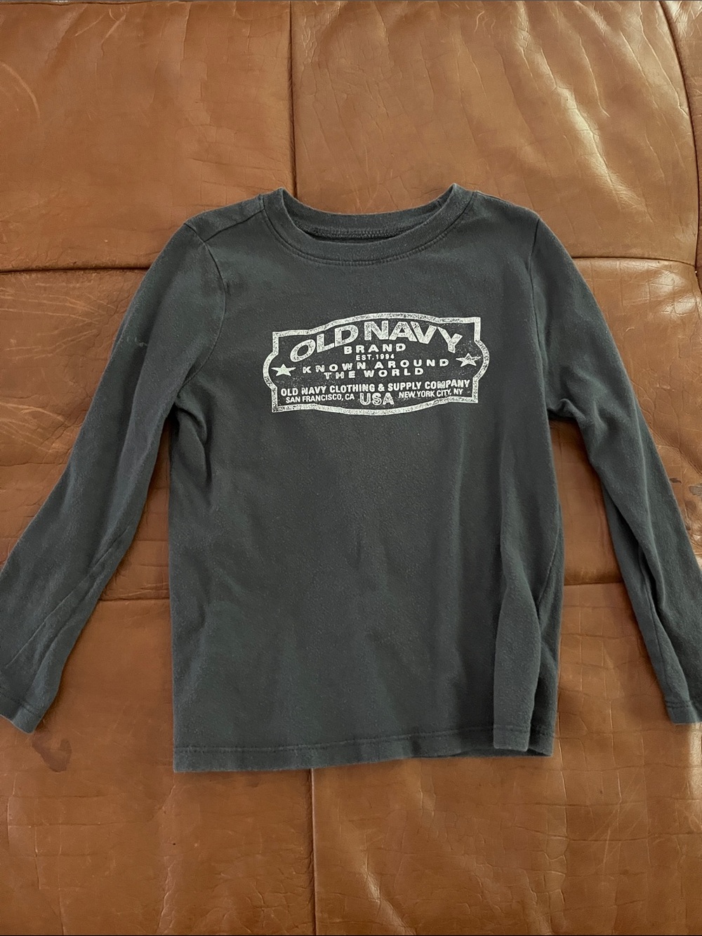 Old Navy Kids Long-Sleeve Logo Tee - Charcoal Gray & White Print